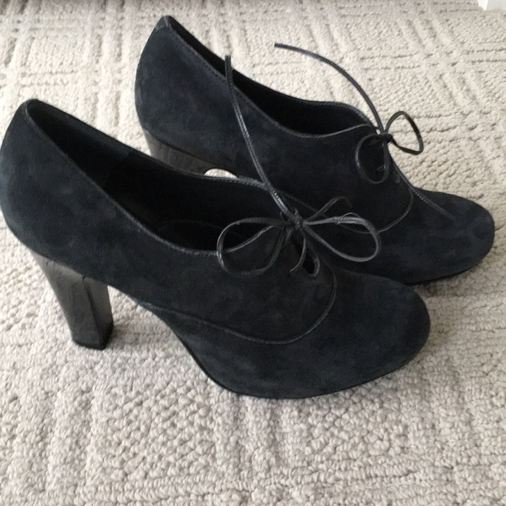 NIB - Nine West charcoal grey suede shoes 8 1/2 M